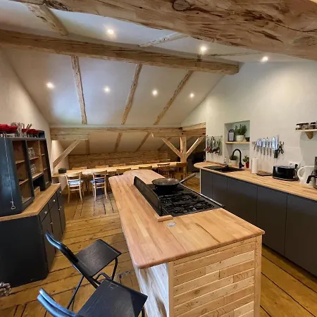 Hostel Backyard Mountain