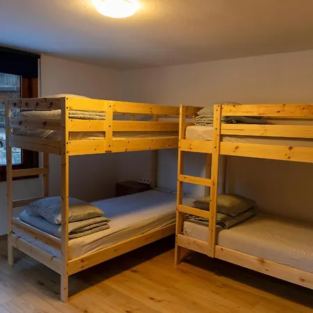 Backyard Mountain * مايرهوفن