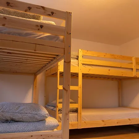 بيت شباب Backyard Mountain