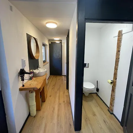 Hostal Backyard Mountain *