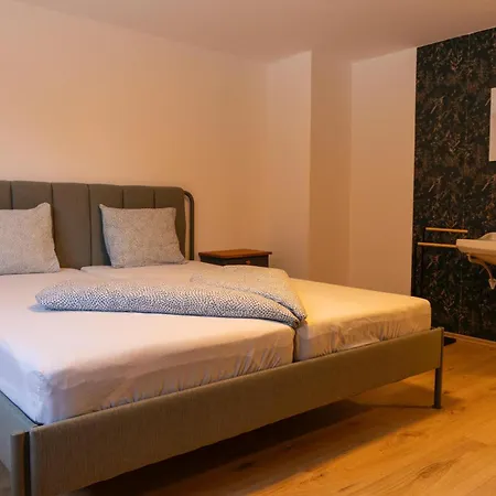 Backyard Mountain * Mayrhofen