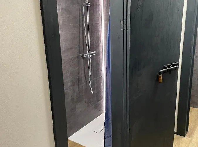 Hostal Backyard Mountain *