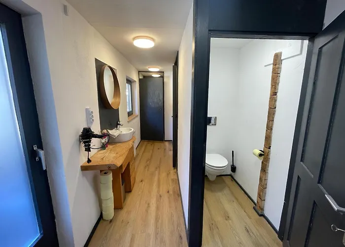 Hostal Backyard Mountain *