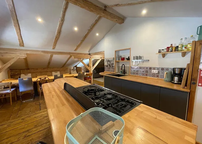 Vandrarhem Backyard Mountain