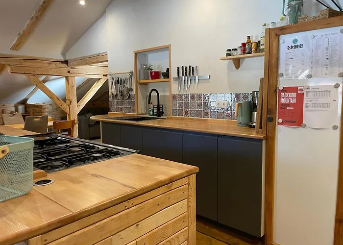 Vandrarhem Backyard Mountain *