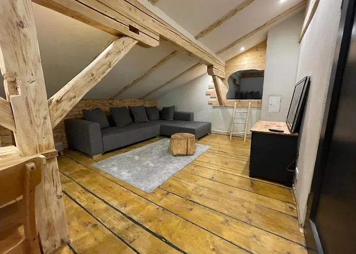 Hostel Backyard Mountain *